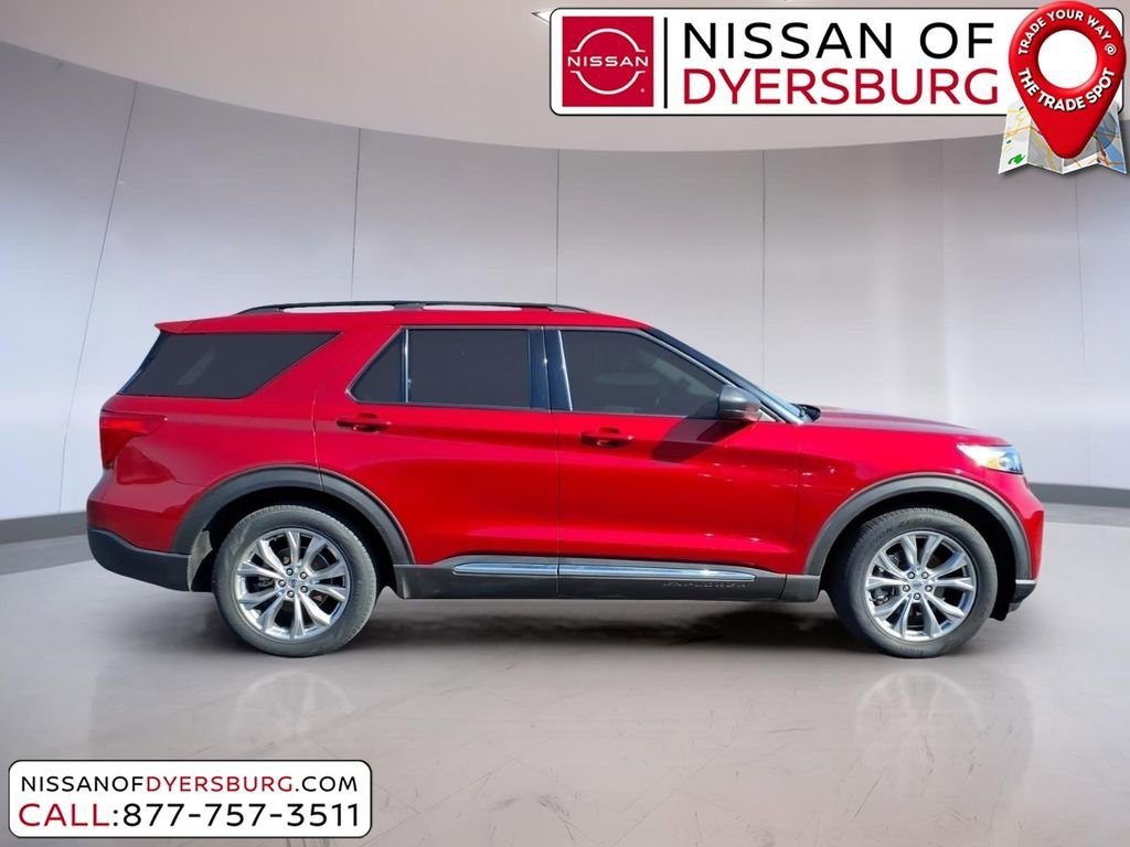 Used 2020 Ford Explorer XLT w/ Equipment Group 202A image 2