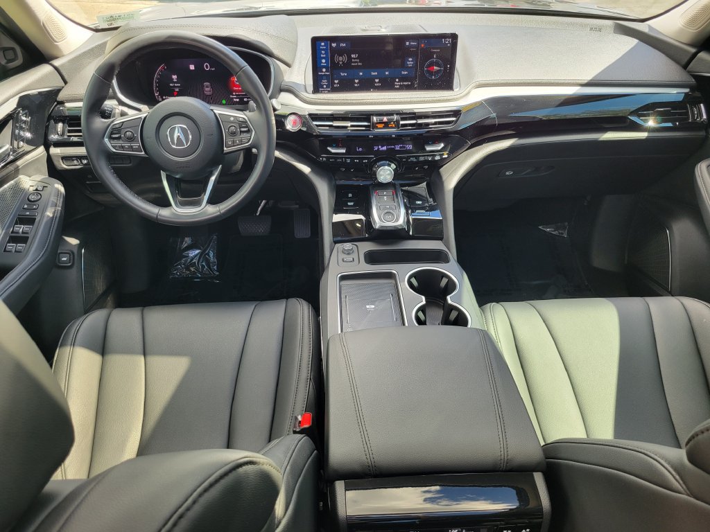 Used 2025 Acura MDX FWD image 10
