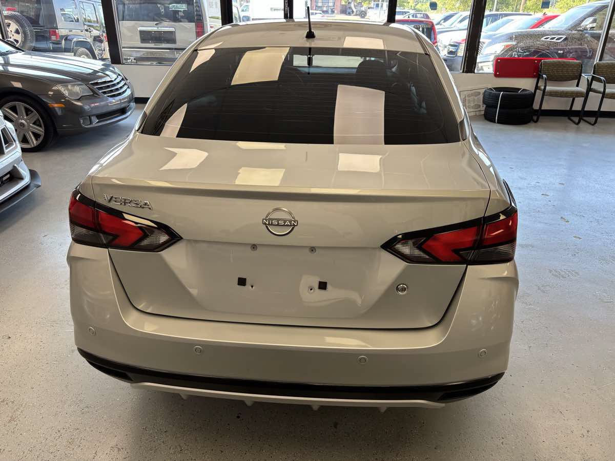Used 2023 Nissan Versa S w/ S Plus Package FWD image 10