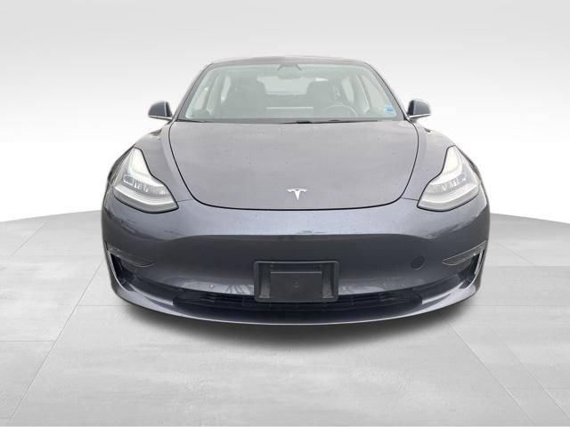 Used 2018 Tesla Model 3 Long Range image 10