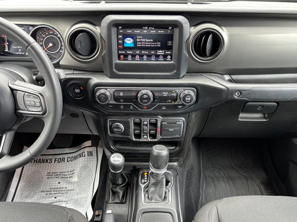 Used 2023 Jeep Gladiator Sport AWD/4WD image 16