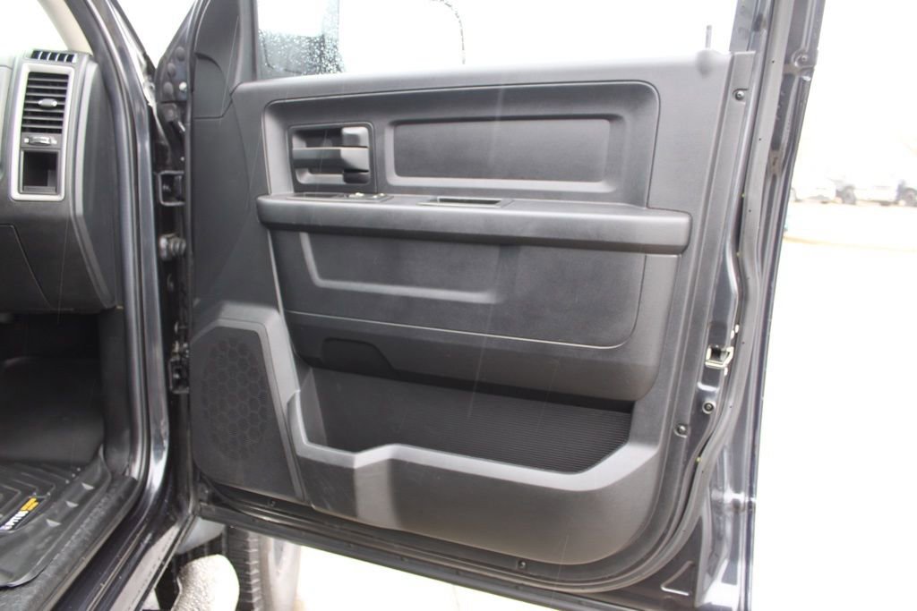 Used 2016 RAM 2500 Tradesman w/ Chrome Appearance Group image 24