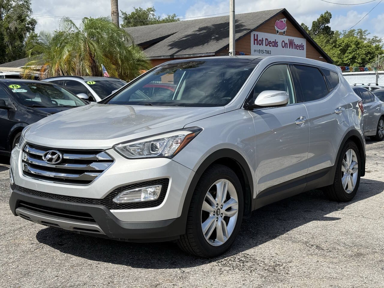 Used 2013 Hyundai Santa Fe Sport 2.0T w/ Technology Pkg FWD image 2