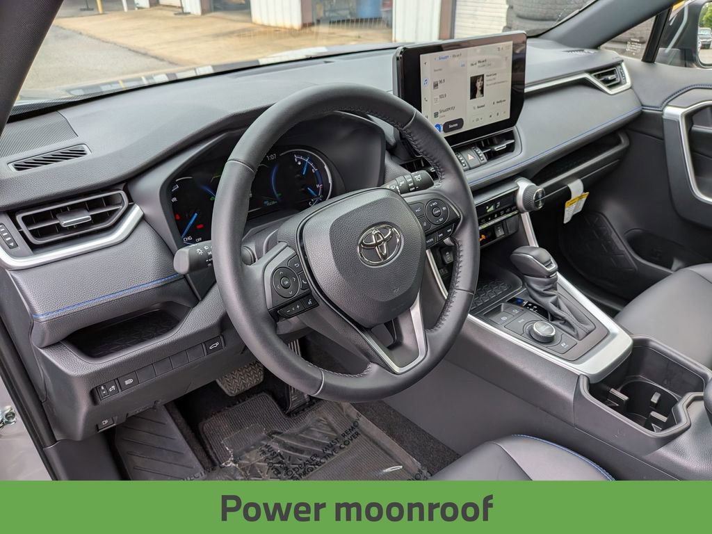 Used 2025 Toyota RAV4 XSE AWD/4WD image 33