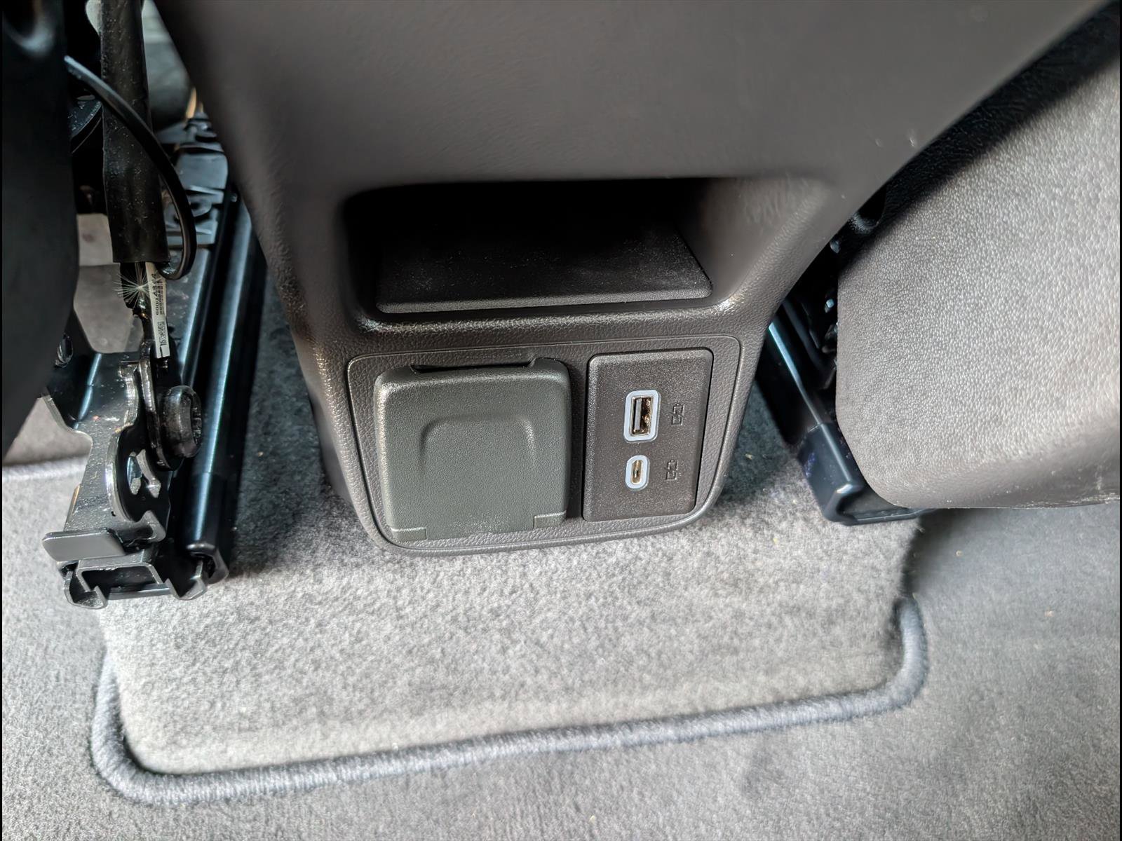 Used 2020 Buick Encore GX Essence FWD image 21