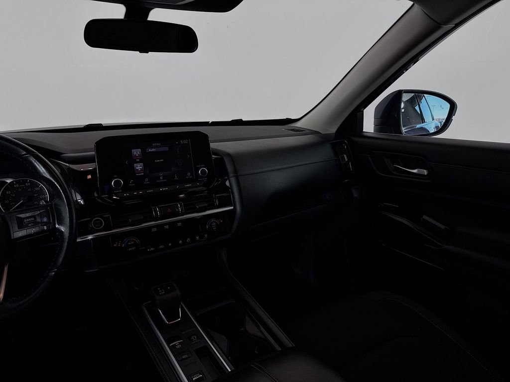 Used 2022 Nissan Pathfinder SV image 24