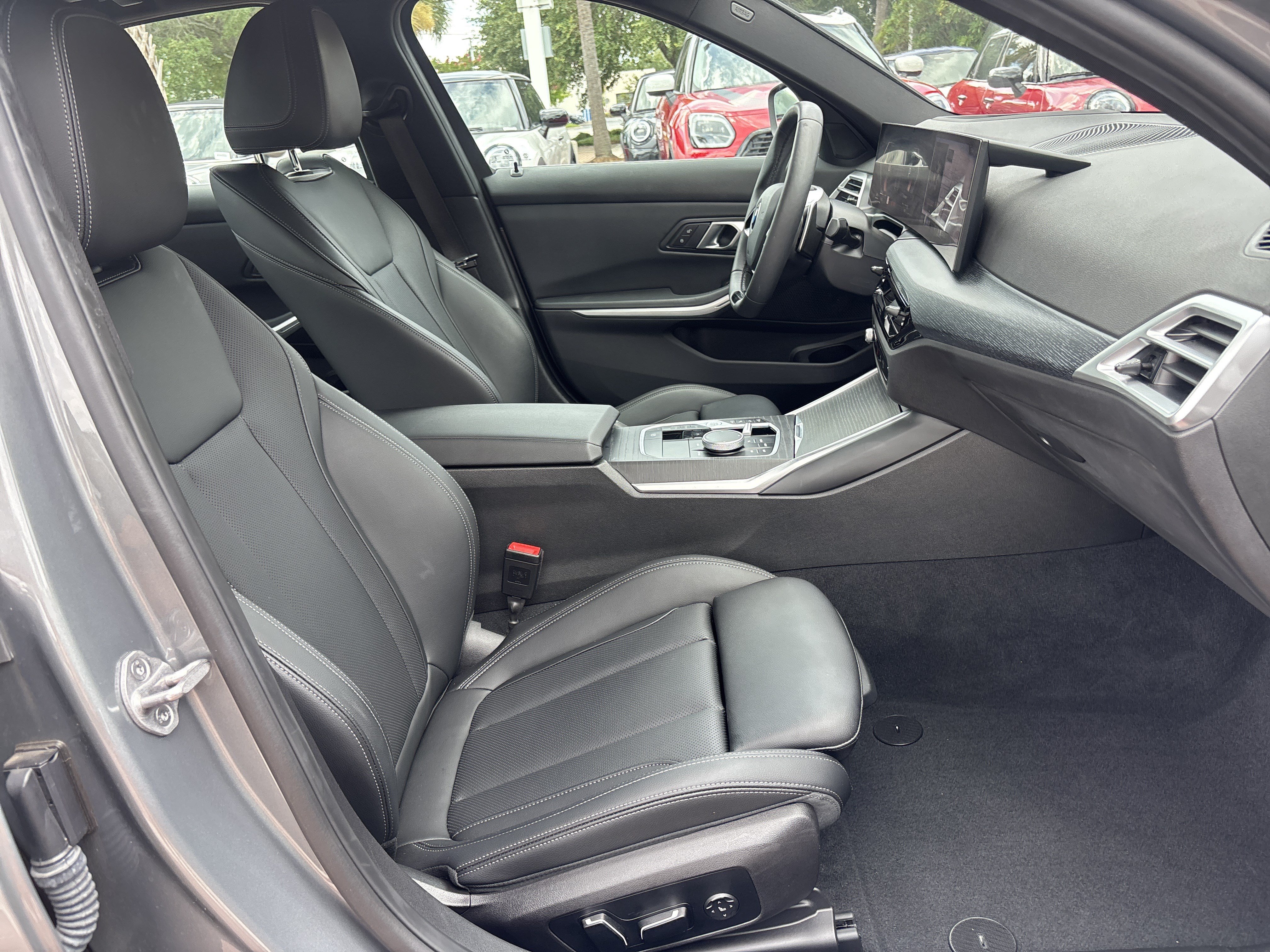 Used 2025 BMW 330i Sedan RWD image 33