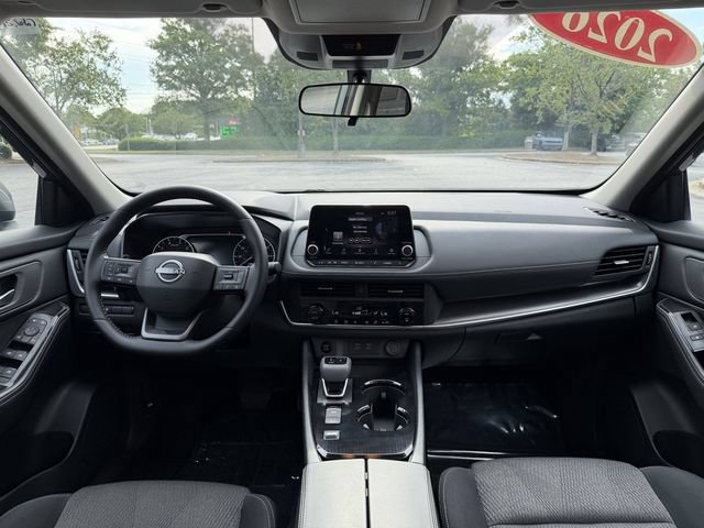 Used 2026 Nissan Rogue SV FWD image 31