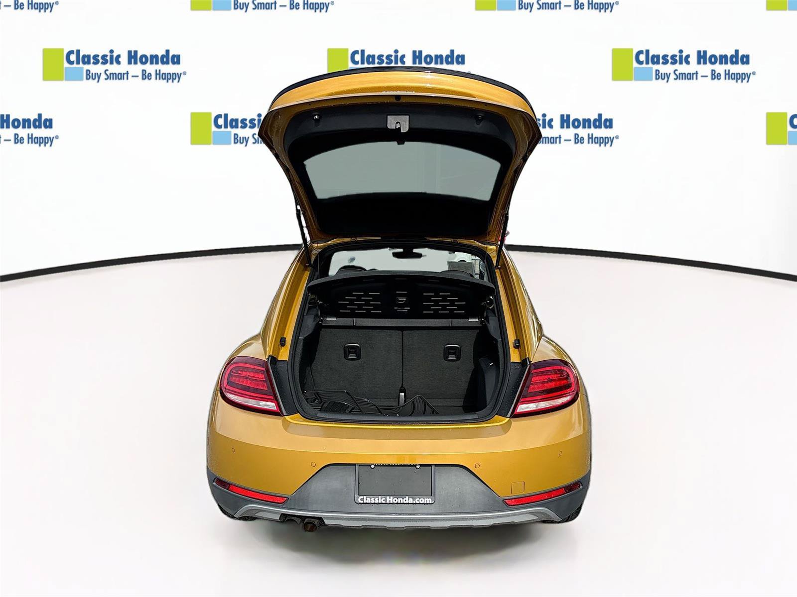 Used 2017 Volkswagen Beetle 1.8T Dune FWD image 29