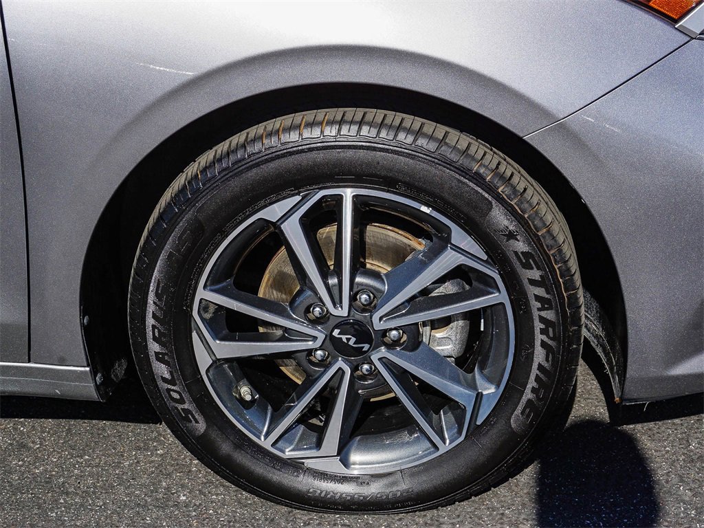 Used 2023 Kia Forte LXS image 11