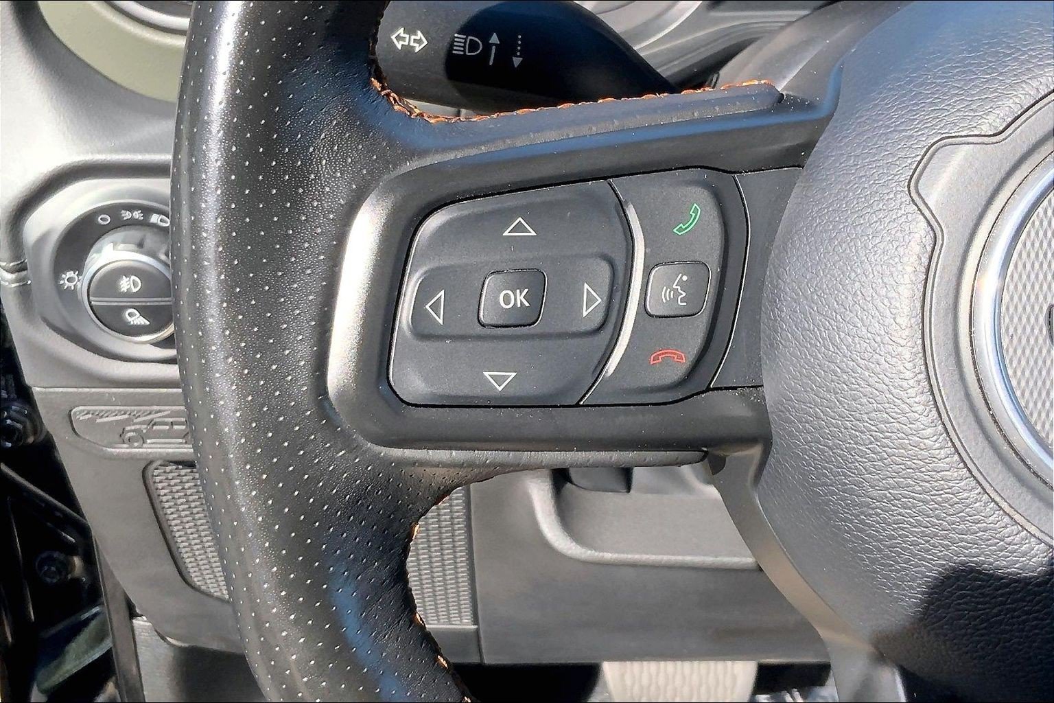 Certified 2024 Jeep Gladiator Mojave AWD/4WD image 23