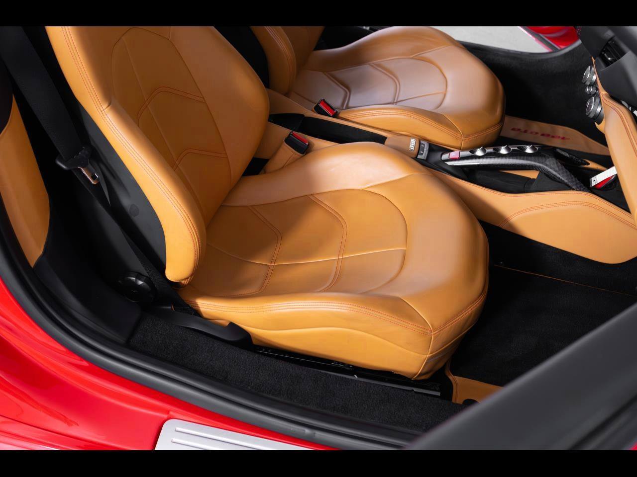 Used 2017 Ferrari 488 GTB RWD image 35
