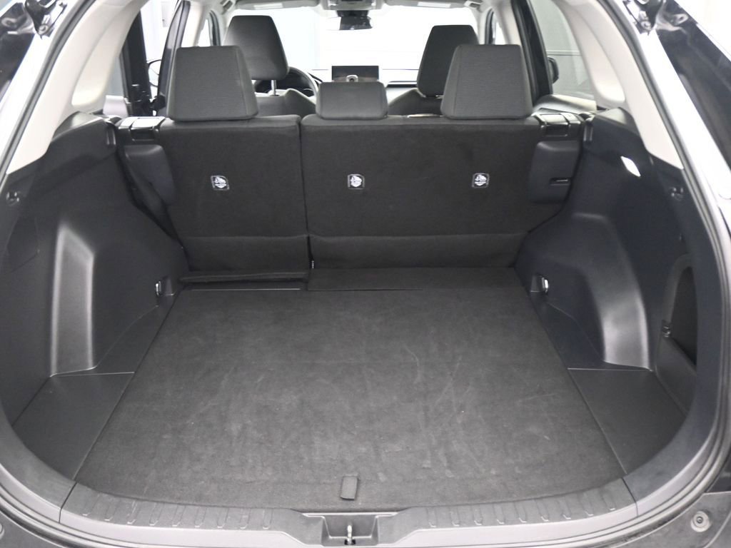 Used 2025 Toyota RAV4 LE image 2