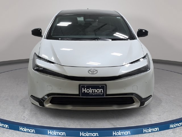 Used 2024 Toyota Prius Prime FWD image 2