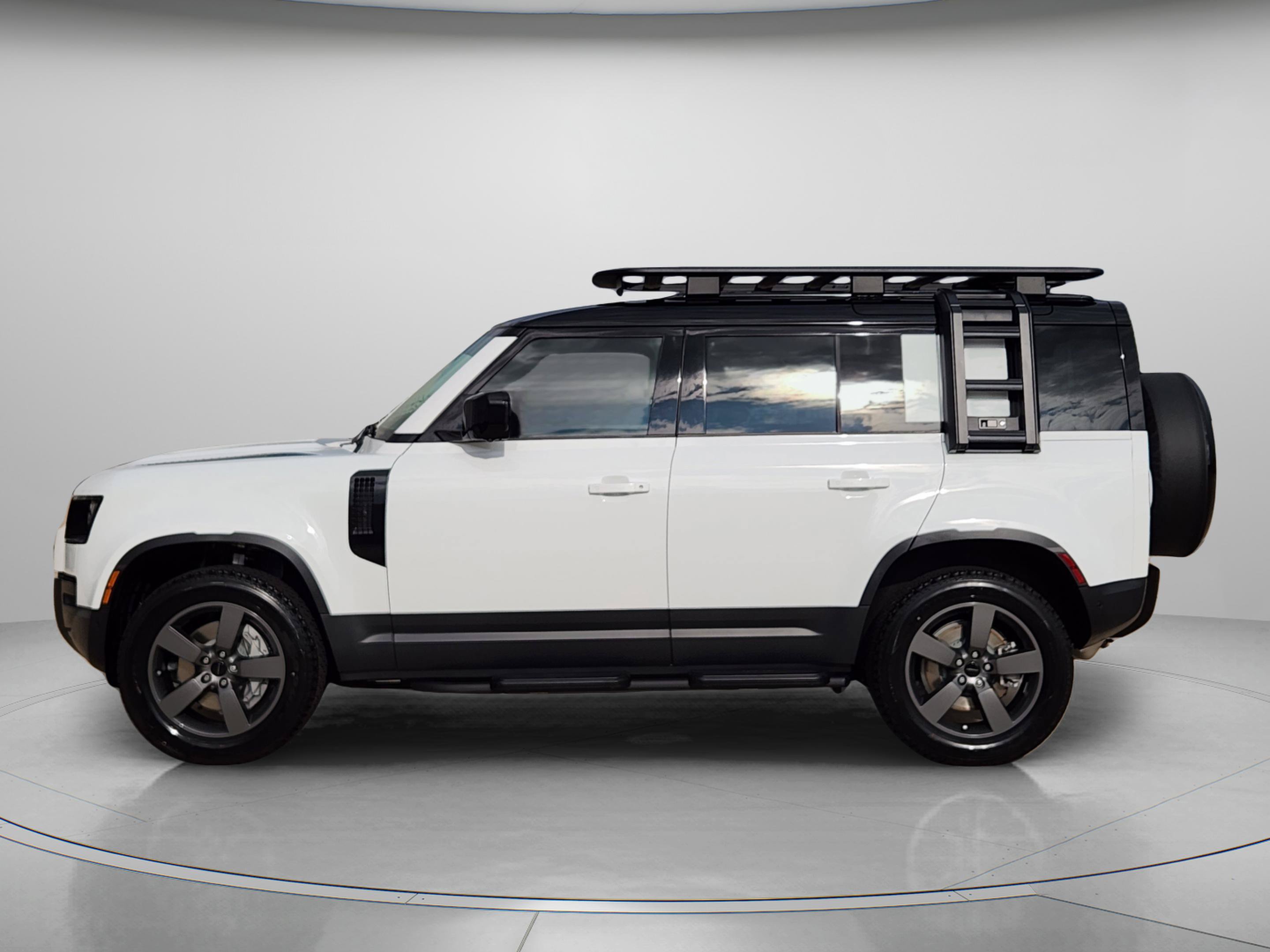 New 2026 Land Rover Defender 110 S AWD/4WD image 2