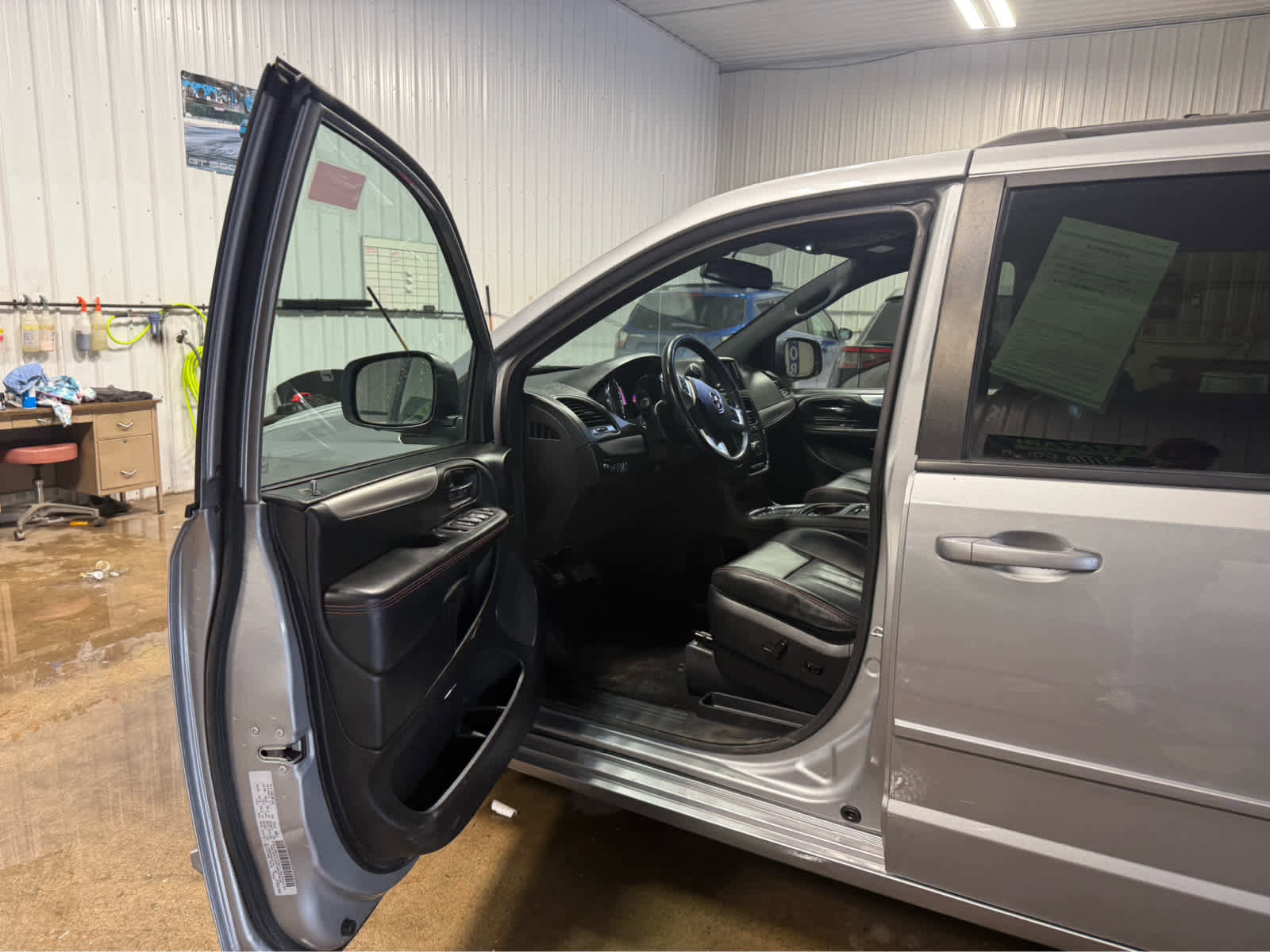 Used 2017 Dodge Grand Caravan GT image 7