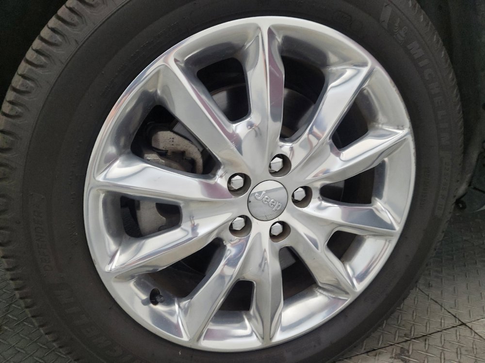 Used 2016 Jeep Cherokee Limited image 31