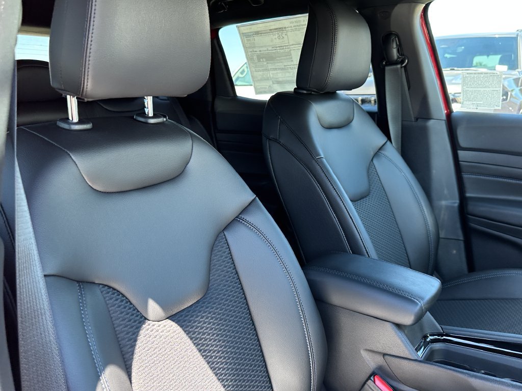 New 2026 Jeep Compass Latitude AWD/4WD image 14