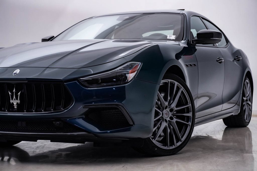 Used 2024 Maserati Ghibli Trofeo RWD image 2
