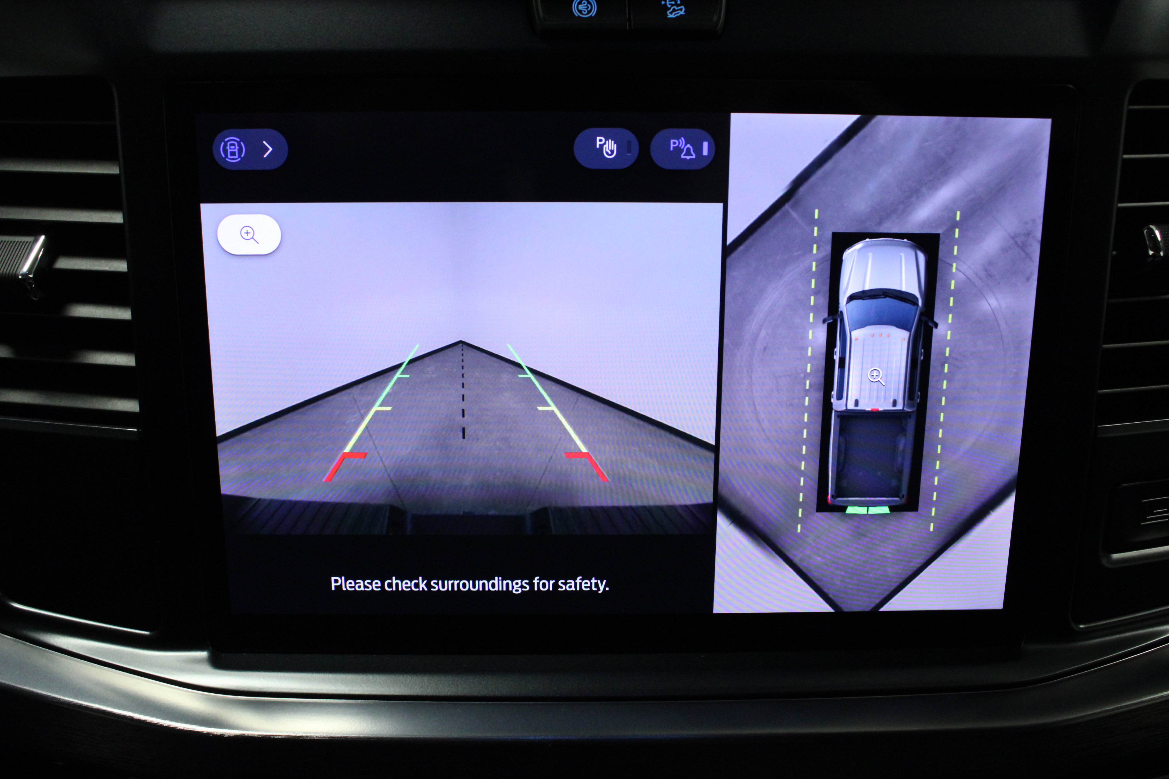 Used 2025 Ford F250 Lariat image 30