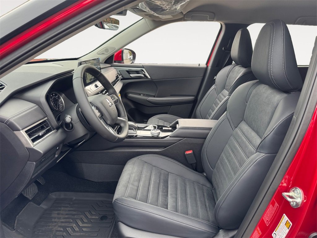 New 2026 Mitsubishi Outlander SE image 9