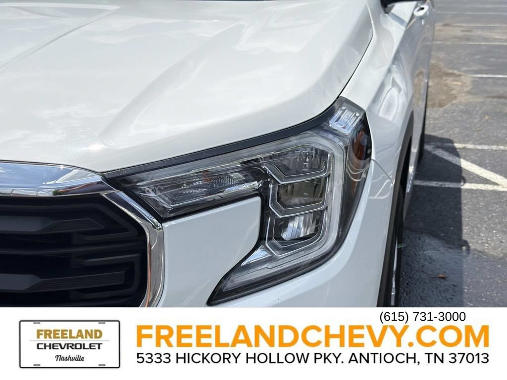 Used 2024 GMC Terrain SLE AWD/4WD image 10