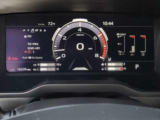 Used 2025 Toyota Tundra Limited AWD/4WD image 13