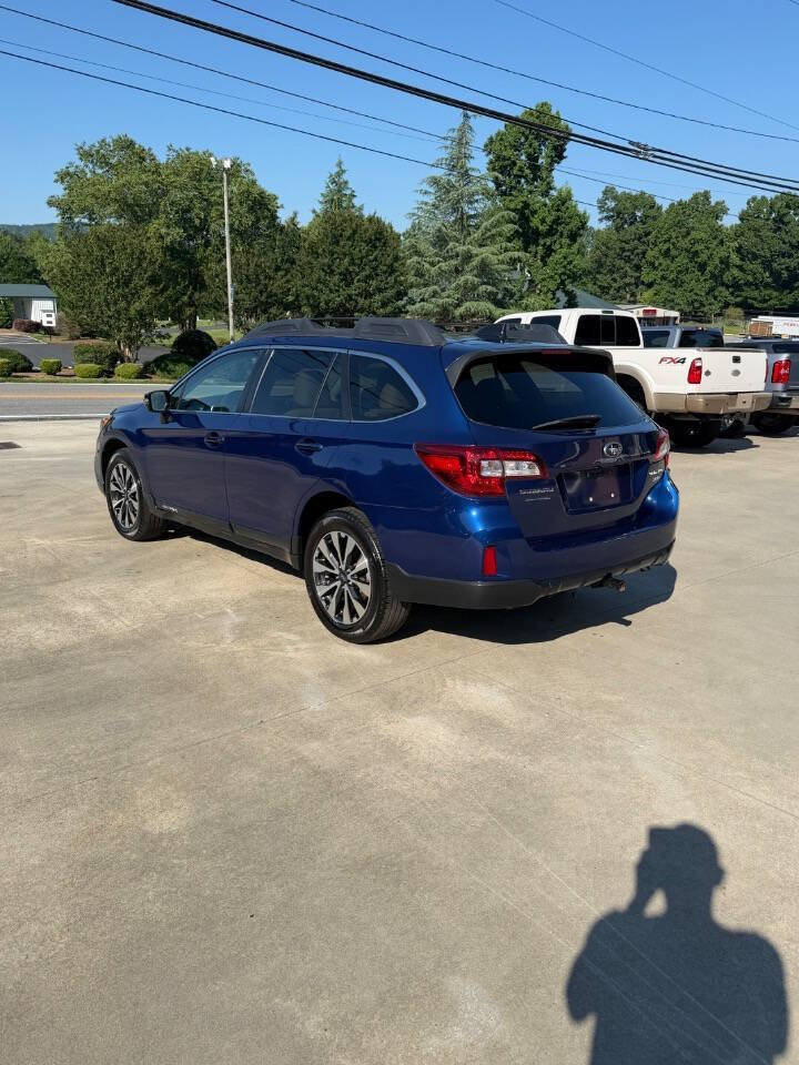 Used 2016 Subaru Outback 3.6R Limited AWD/4WD image 3