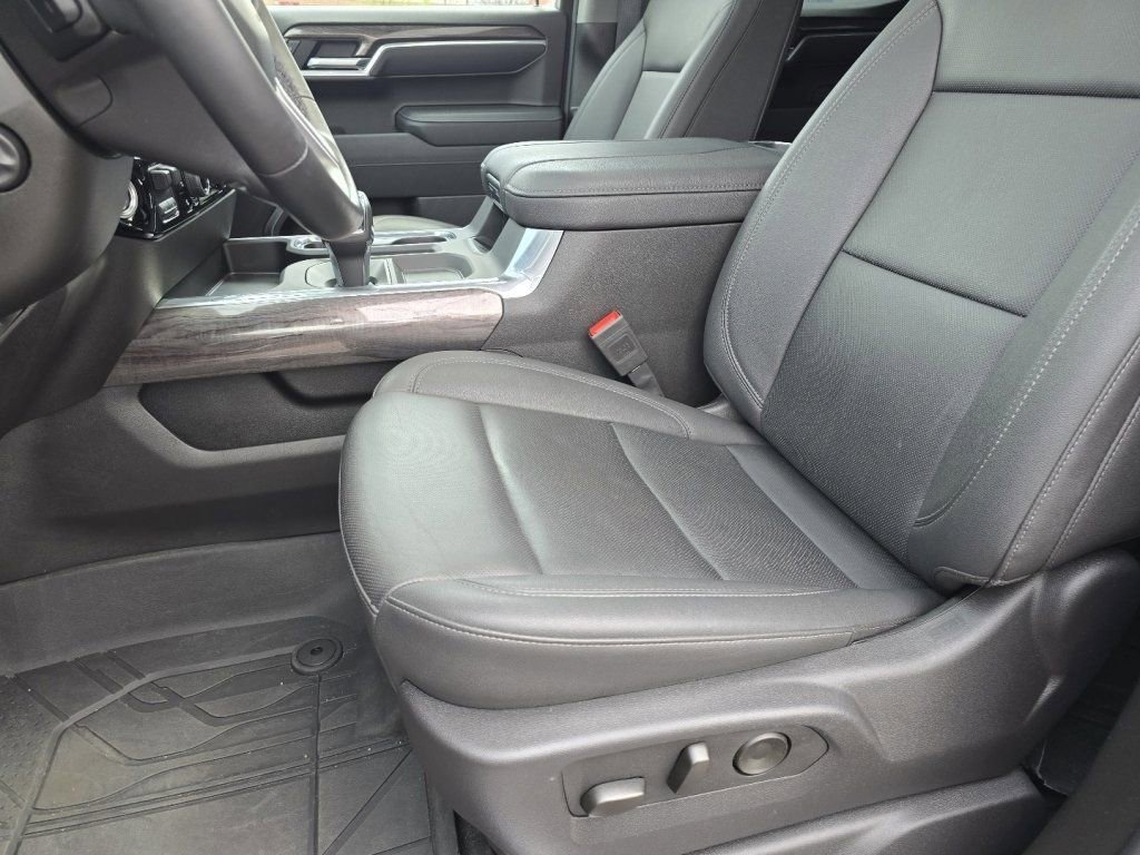Used 2025 Chevrolet Silverado 1500 LTZ w/ LTZ Convenience Package II image 20