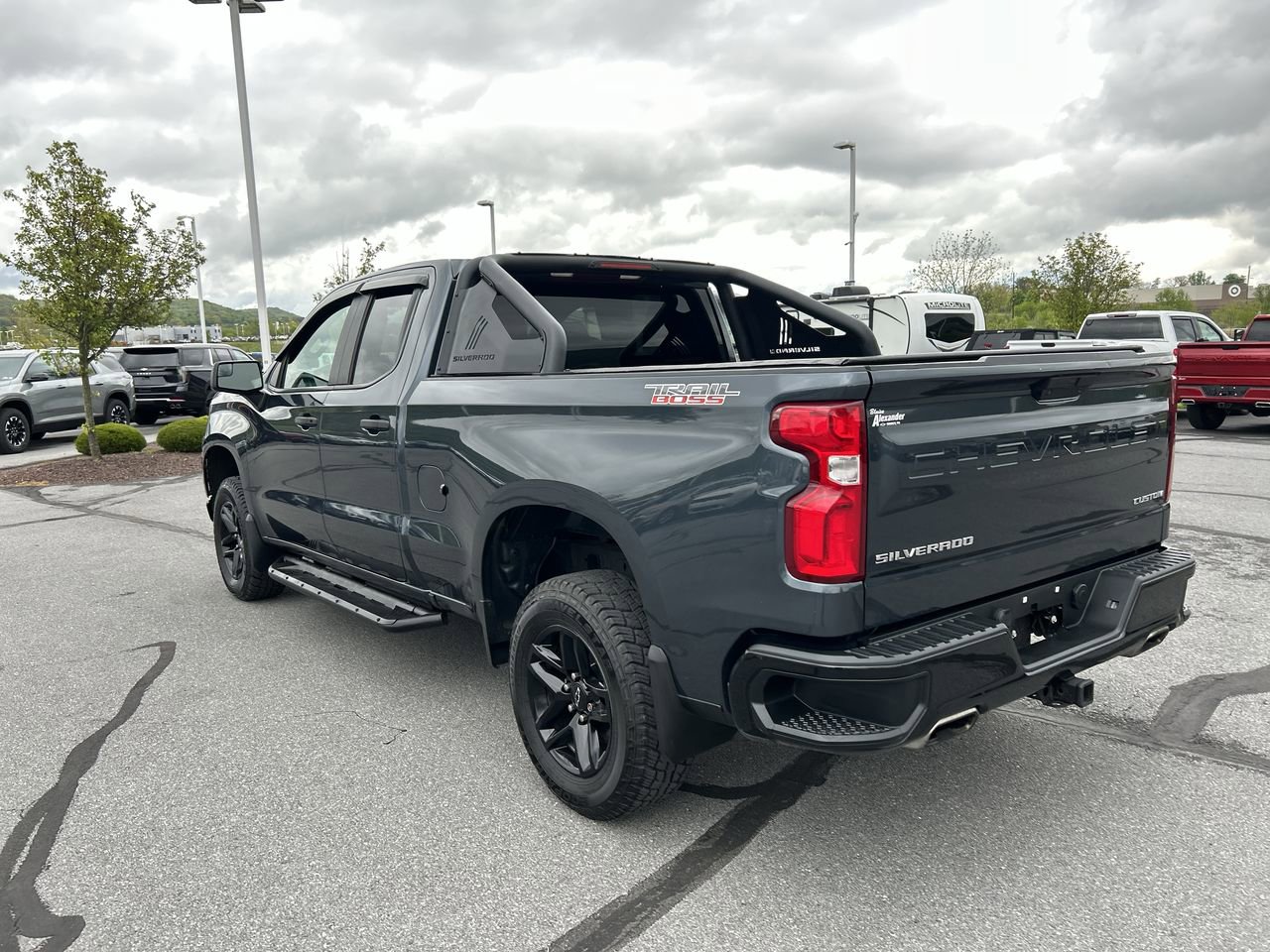 Used 2019 Chevrolet Silverado 1500 Custom Trail Boss AWD/4WD image 5