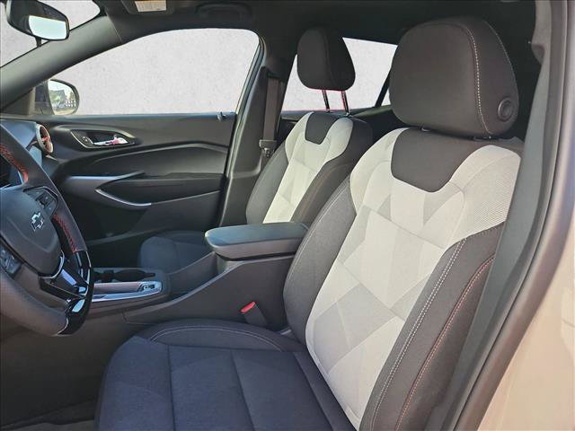 New 2026 Chevrolet Trax RS FWD image 4