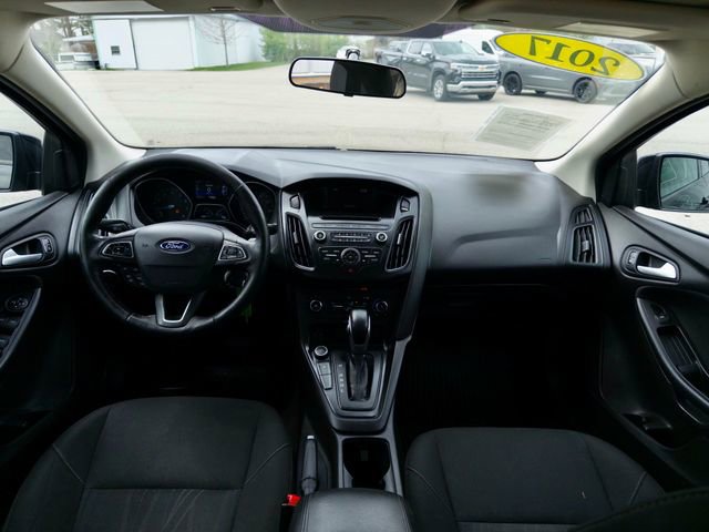 Used 2017 Ford Focus SE w/ Cold Weather Package image 13