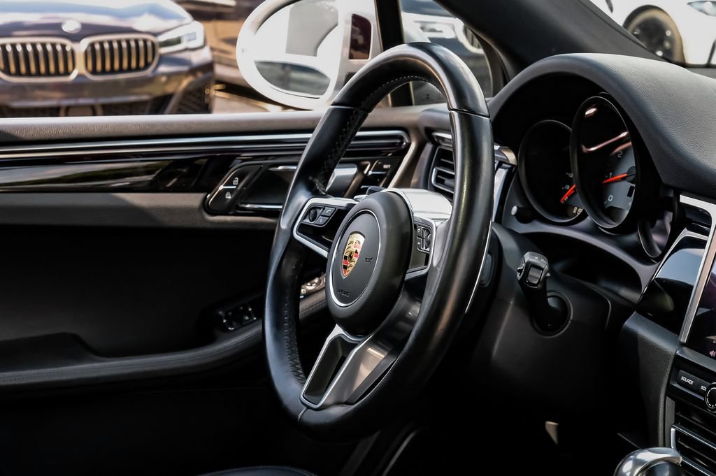 Used 2021 Porsche Macan S AWD/4WD image 13