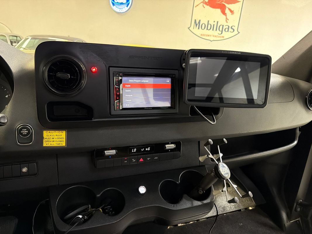 Used 2019 Mercedes-Benz Sprinter 170 Cargo image 20