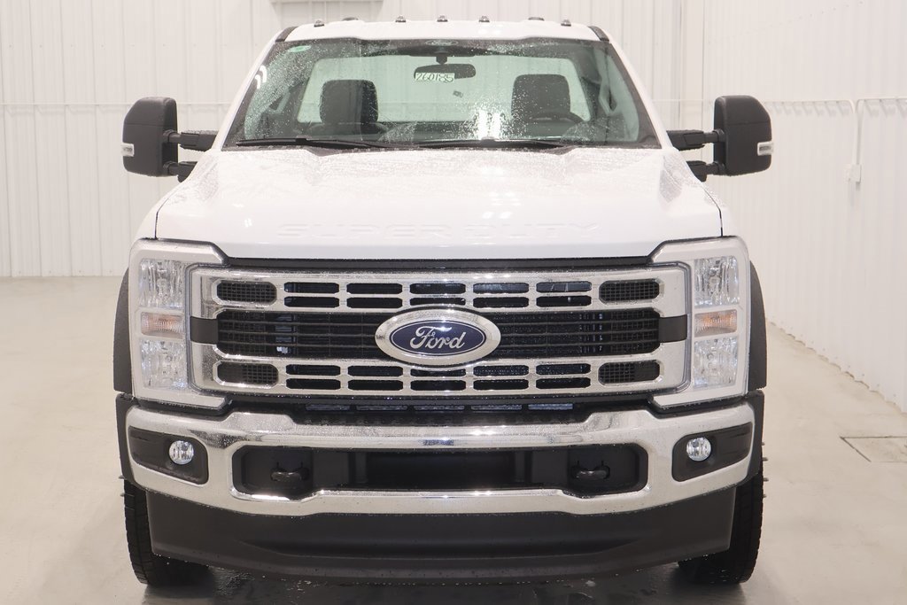 New 2026 Ford F550 4x4 Regular Cab Super Duty image 3