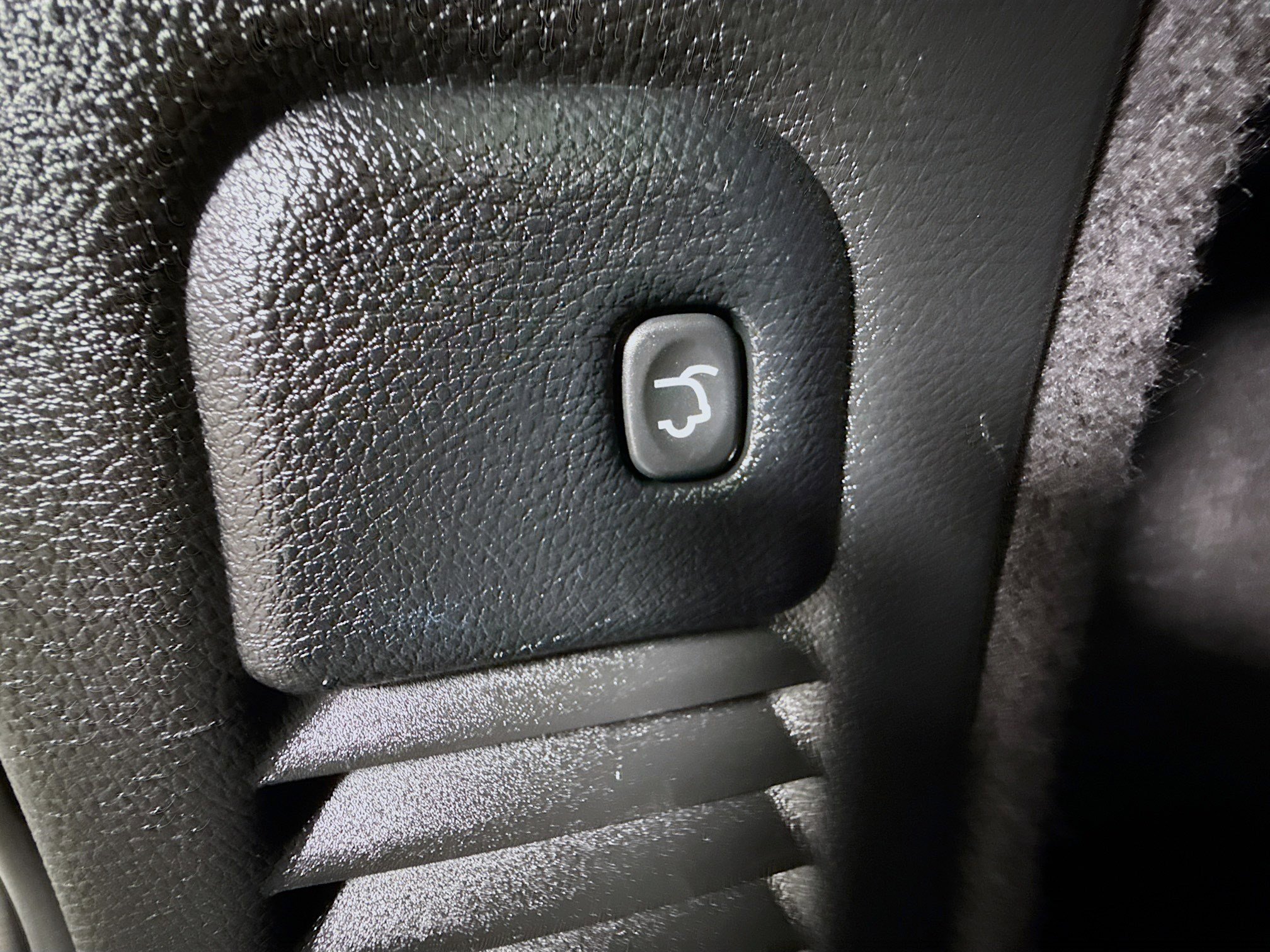 Used 2025 Dodge Durango GT RWD image 42