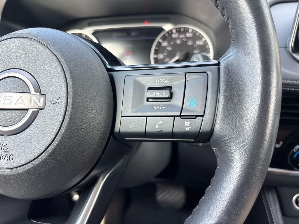 Used 2023 Nissan Rogue SL AWD/4WD image 20