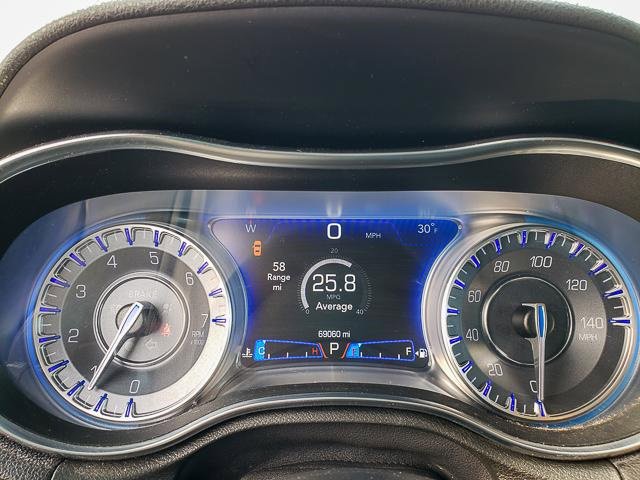 Used 2020 Chrysler 300 Touring w/ Sport Appearance Package image 20