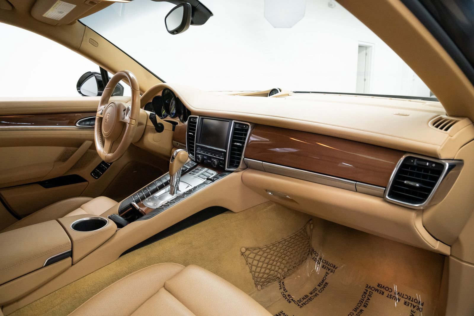 Used 2014 Porsche Panamera S image 25