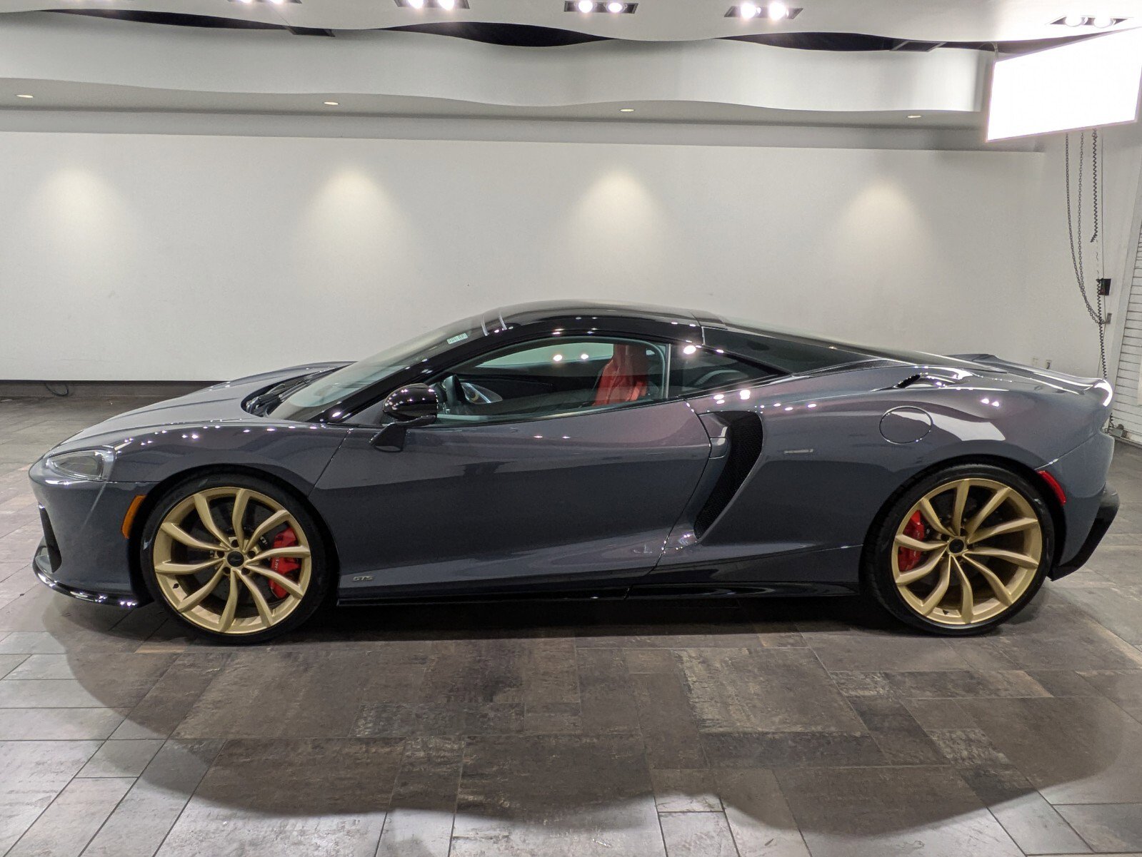 New 2025 McLaren GTS image 3