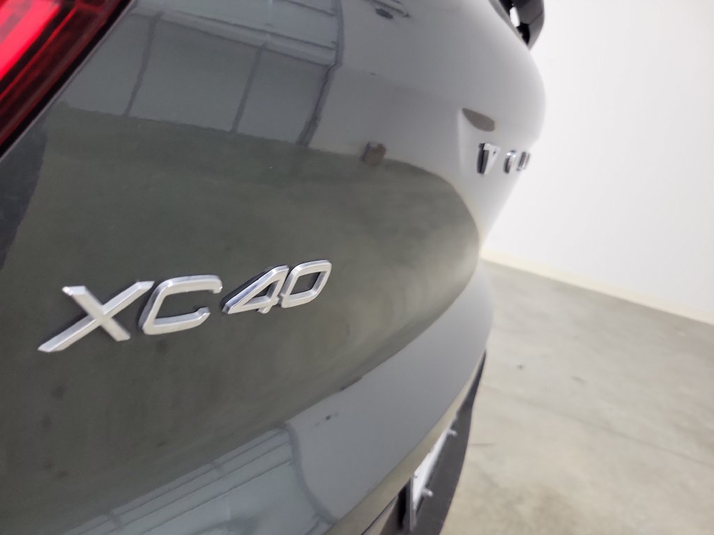 Used 2018 Volvo XC60 T5 Inscription w/ Convenience Package AWD/4WD image 15