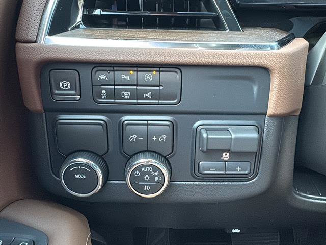 New 2025 Chevrolet Tahoe High Country w/ Sun And Tow Package image 20