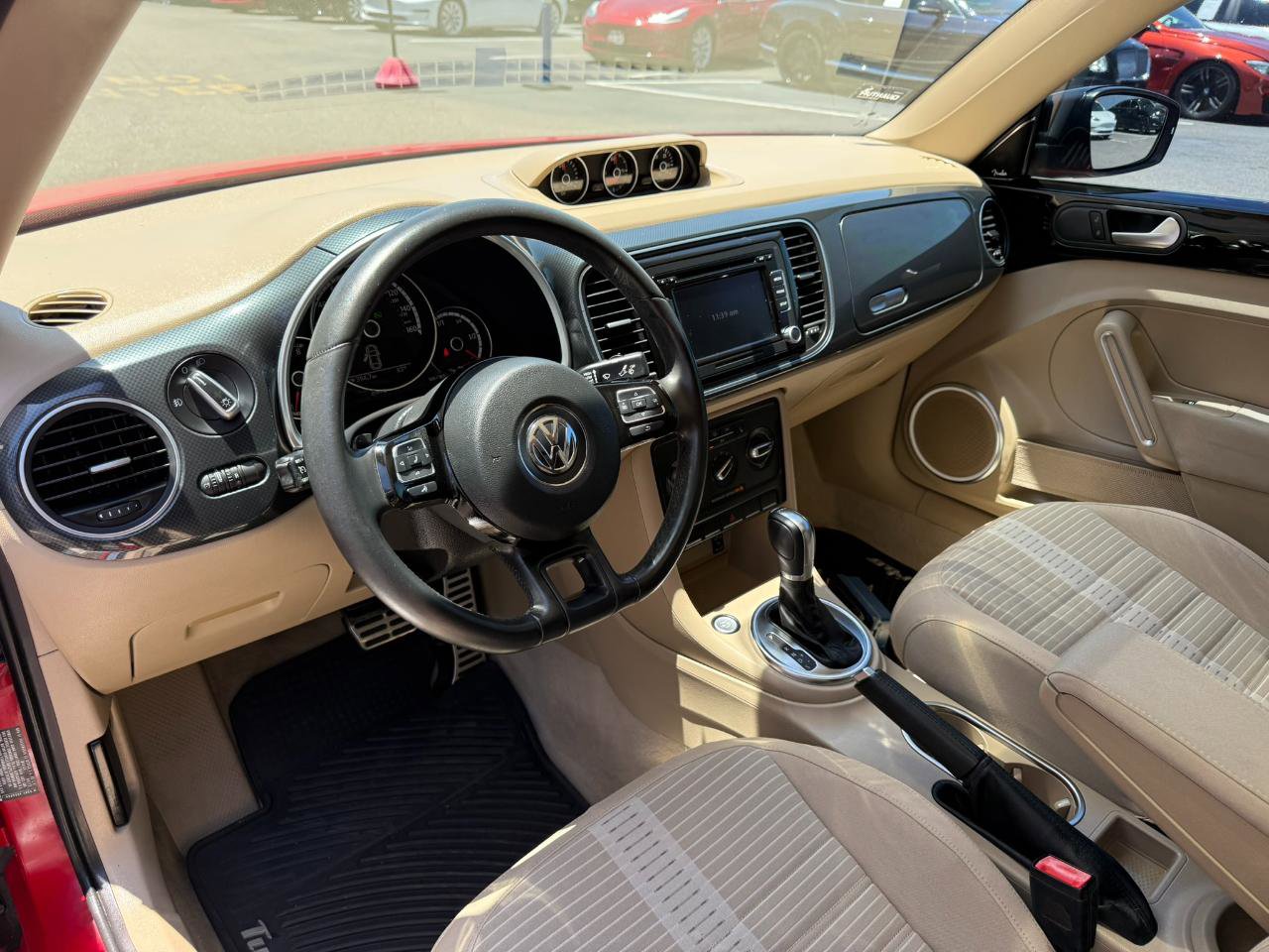 Used 2013 Volkswagen Beetle 2.0T FWD image 29