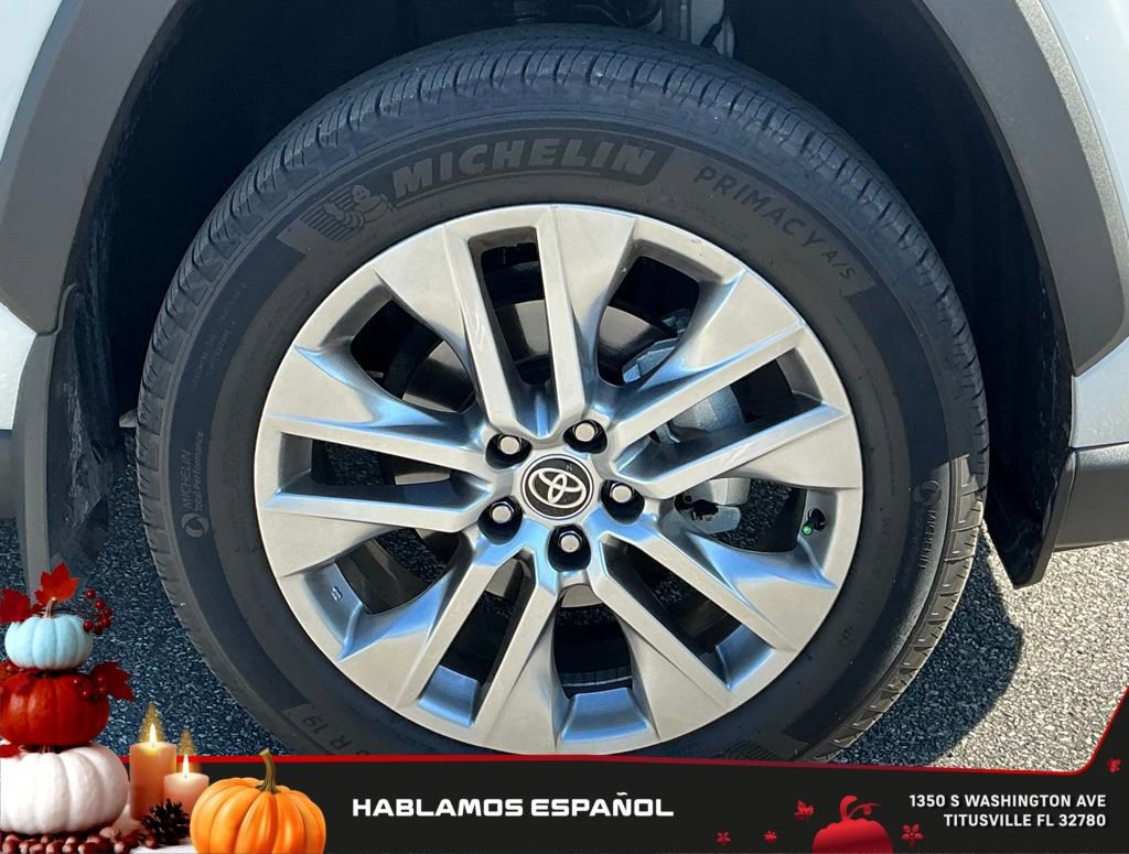 Used 2024 Toyota RAV4 XLE Premium image 15