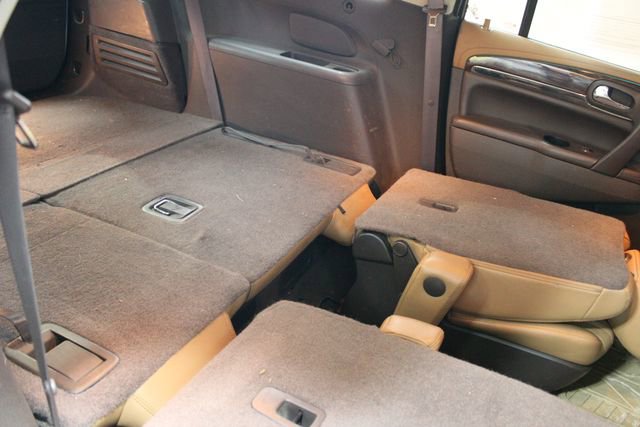 Used 2016 Buick Enclave Leather w/ Trailering Package, 4500 LBS. image 9