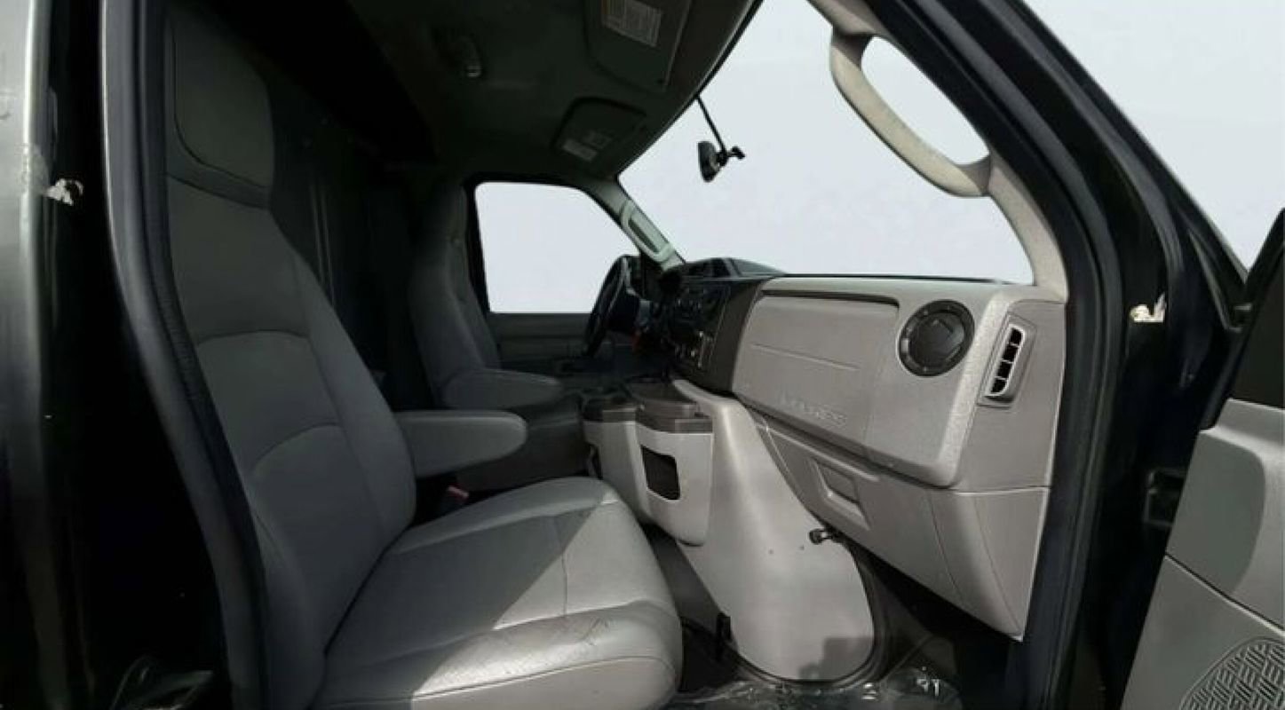 Used 2014 Ford E-150 and Econoline 150 w/ Power Group image 14