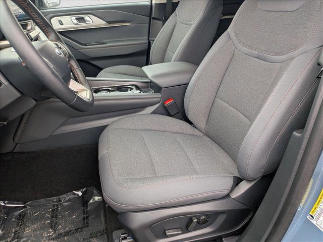 New 2026 Ford Explorer Active image 4