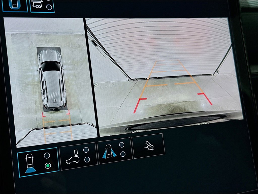 Used 2026 GMC Acadia AT4 w/ Luxury Package image 14