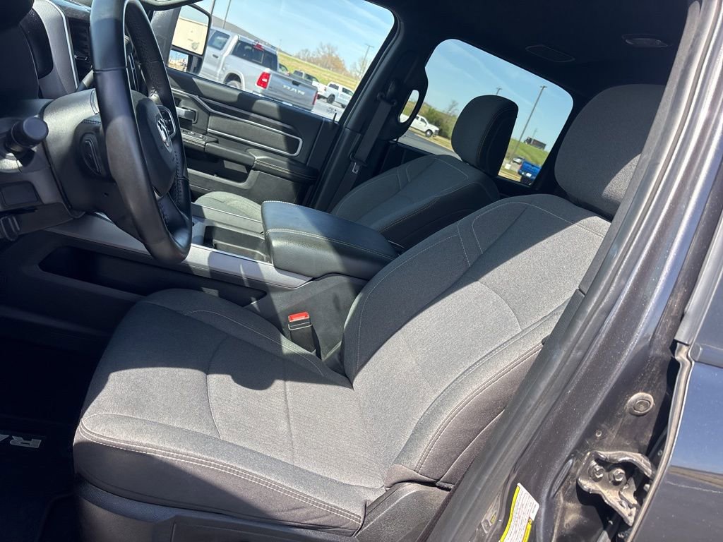 Used 2024 RAM 3500 Big Horn w/ Sport Appearance Package image 23