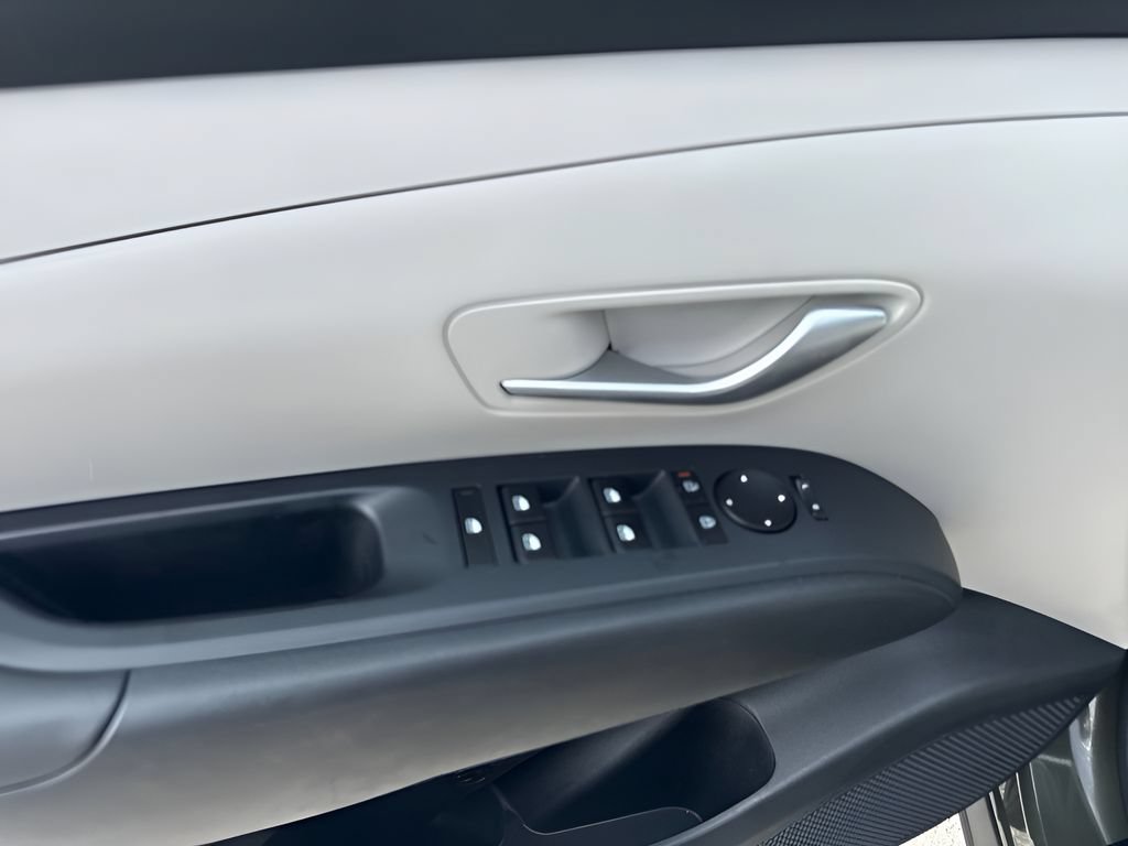 Used 2025 Hyundai Tucson SEL FWD image 22